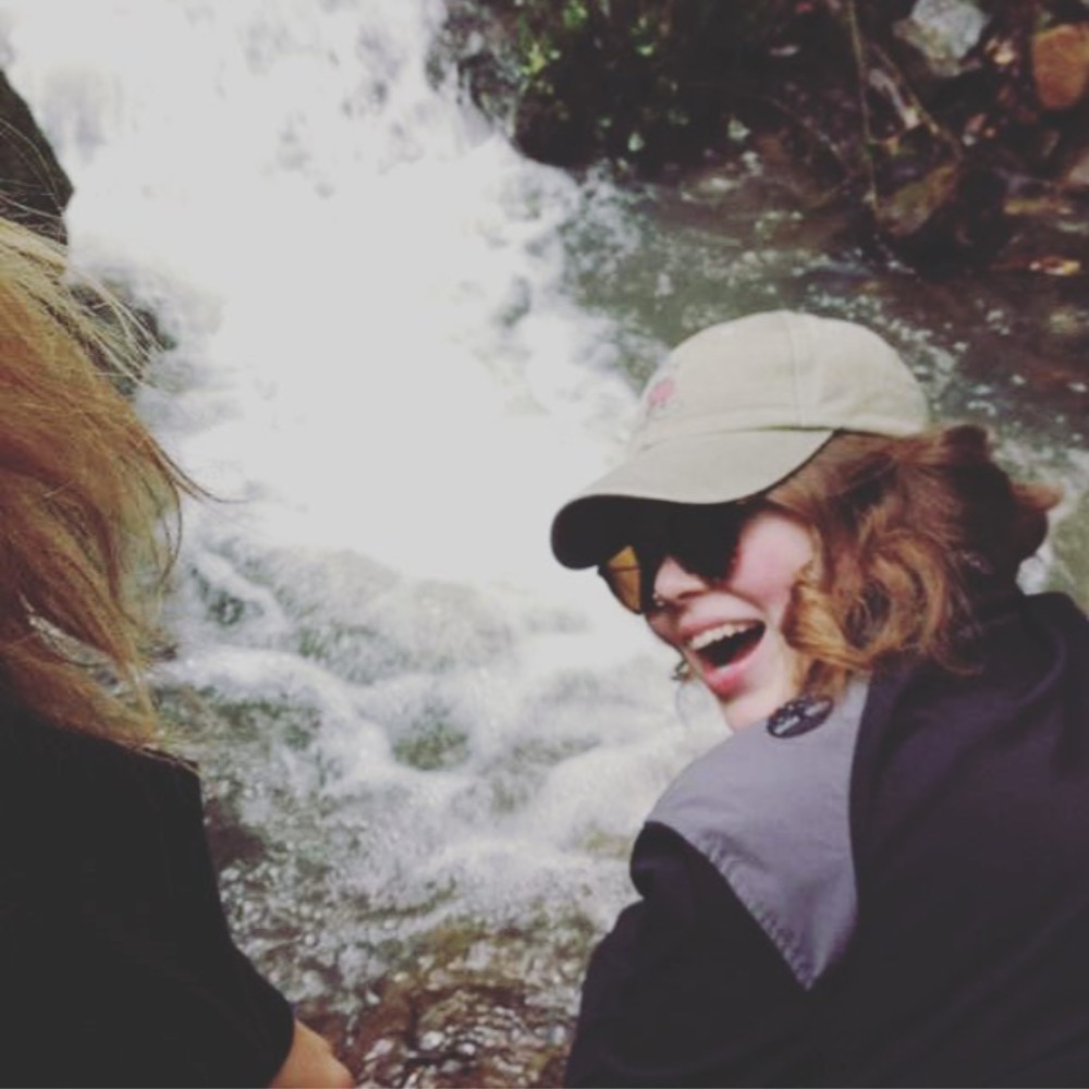 Meet your Posher, Chloe